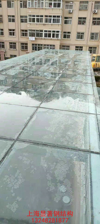 鋼結(jié)構(gòu)玻璃雨棚