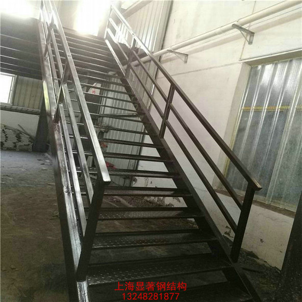 鋼結(jié)構(gòu)樓梯