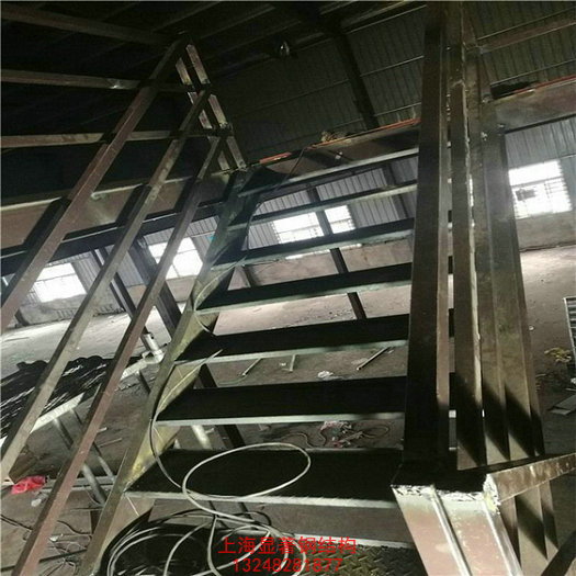 鋼結構樓梯