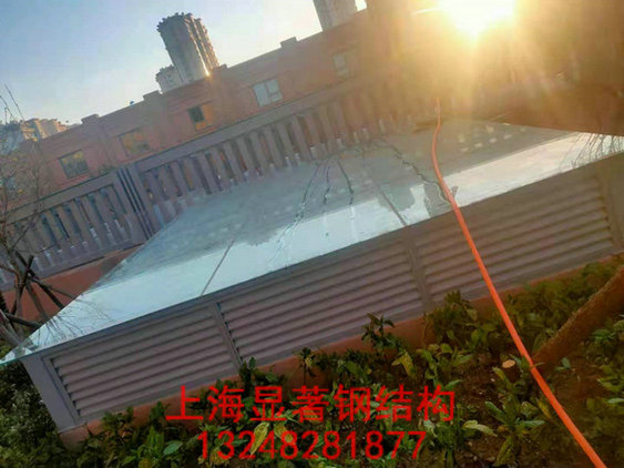 鋼結構玻璃雨棚
