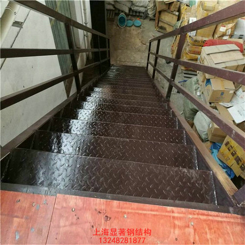 鋼結(jié)構(gòu)樓梯