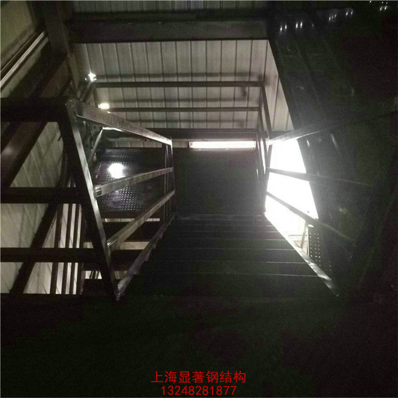 鋼結(jié)構(gòu)樓梯